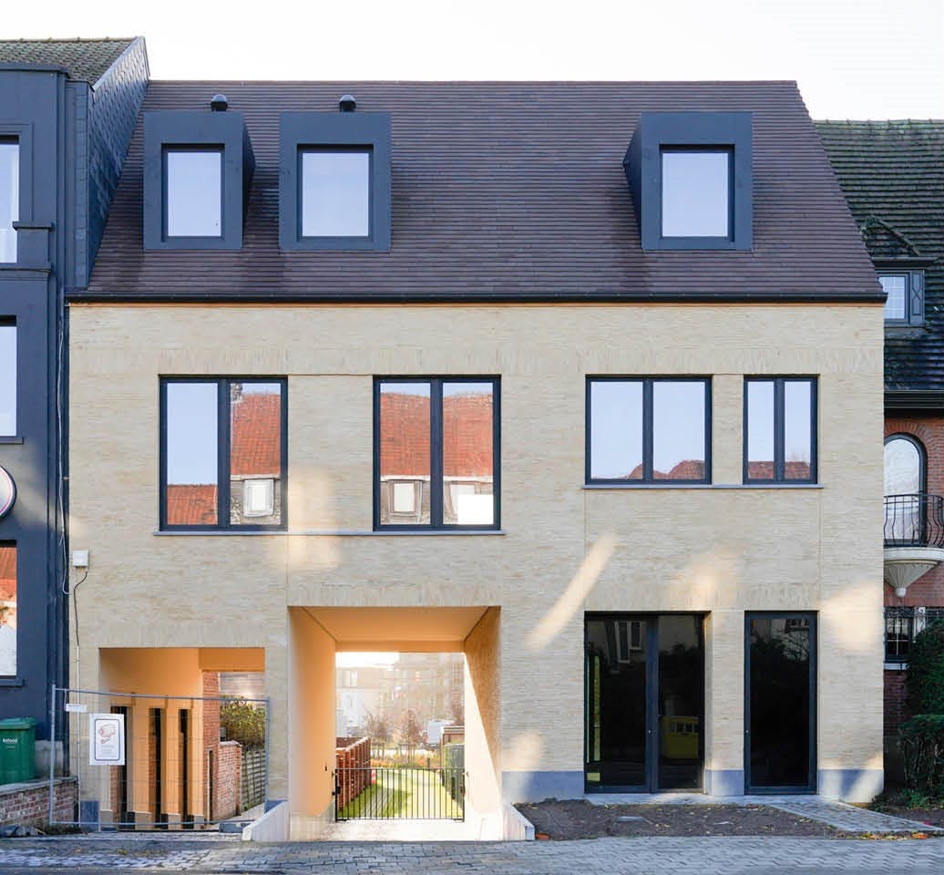 Instapklare nieuwbouwwoning te koop in centrum Kortrijk foto 2