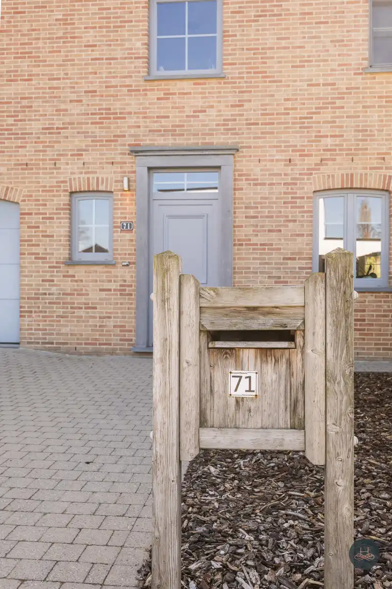 Ruime en instapklare open bebouwing in een rustige buurt foto 2