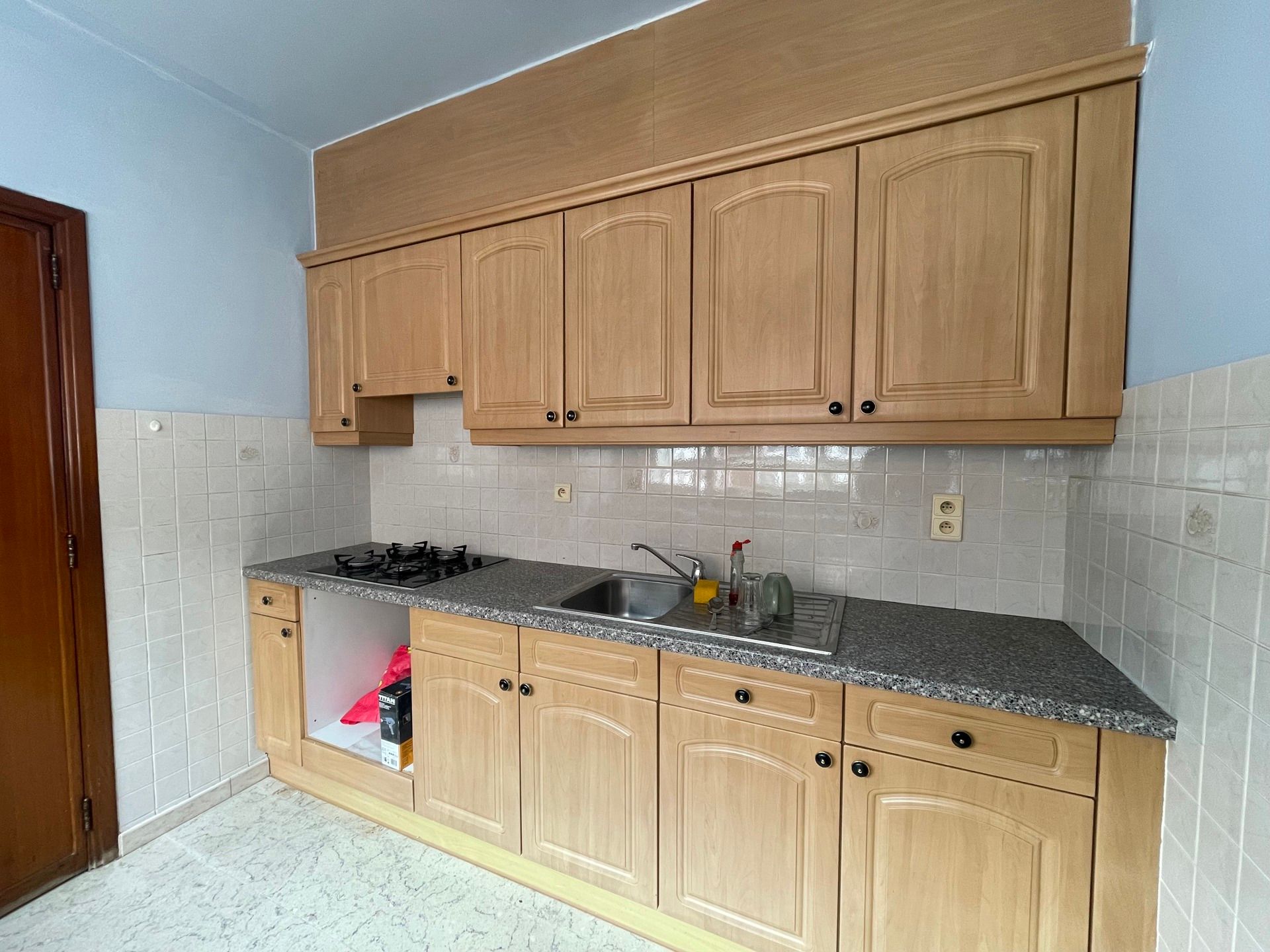Te renoveren woning (vergunning voor 3 appartementen) foto 14