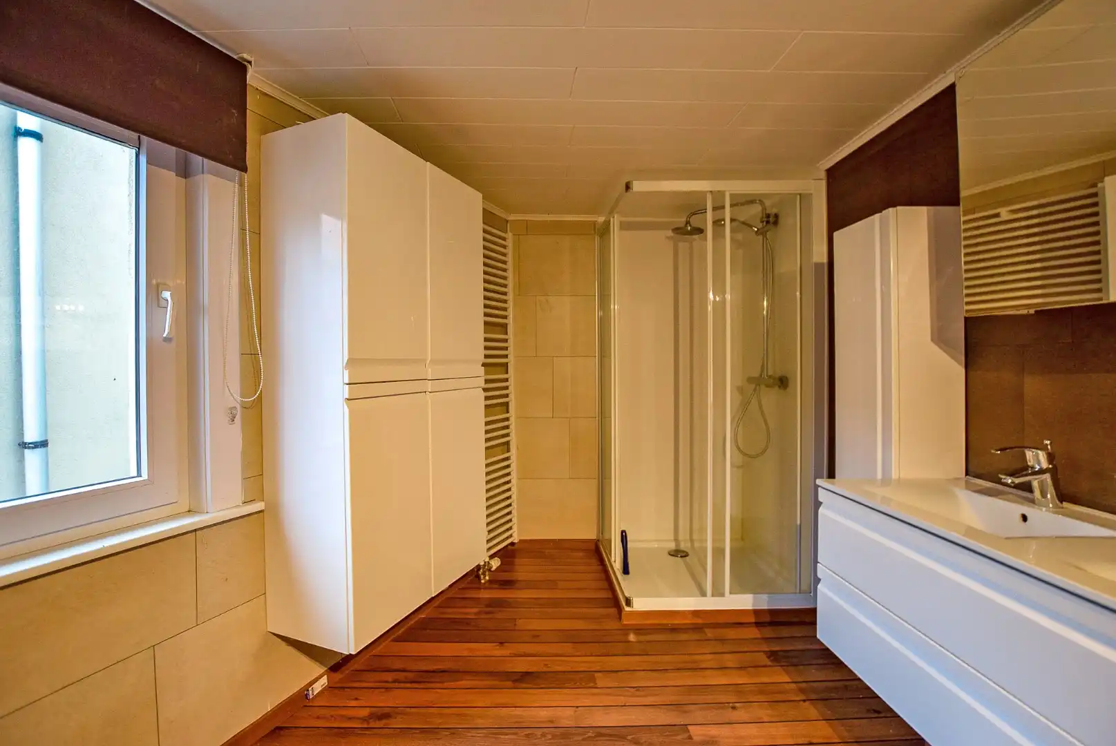 Ruim 2-slaapkamerappartement (97m²) gelegen in het centrum van De Panne.  foto 3