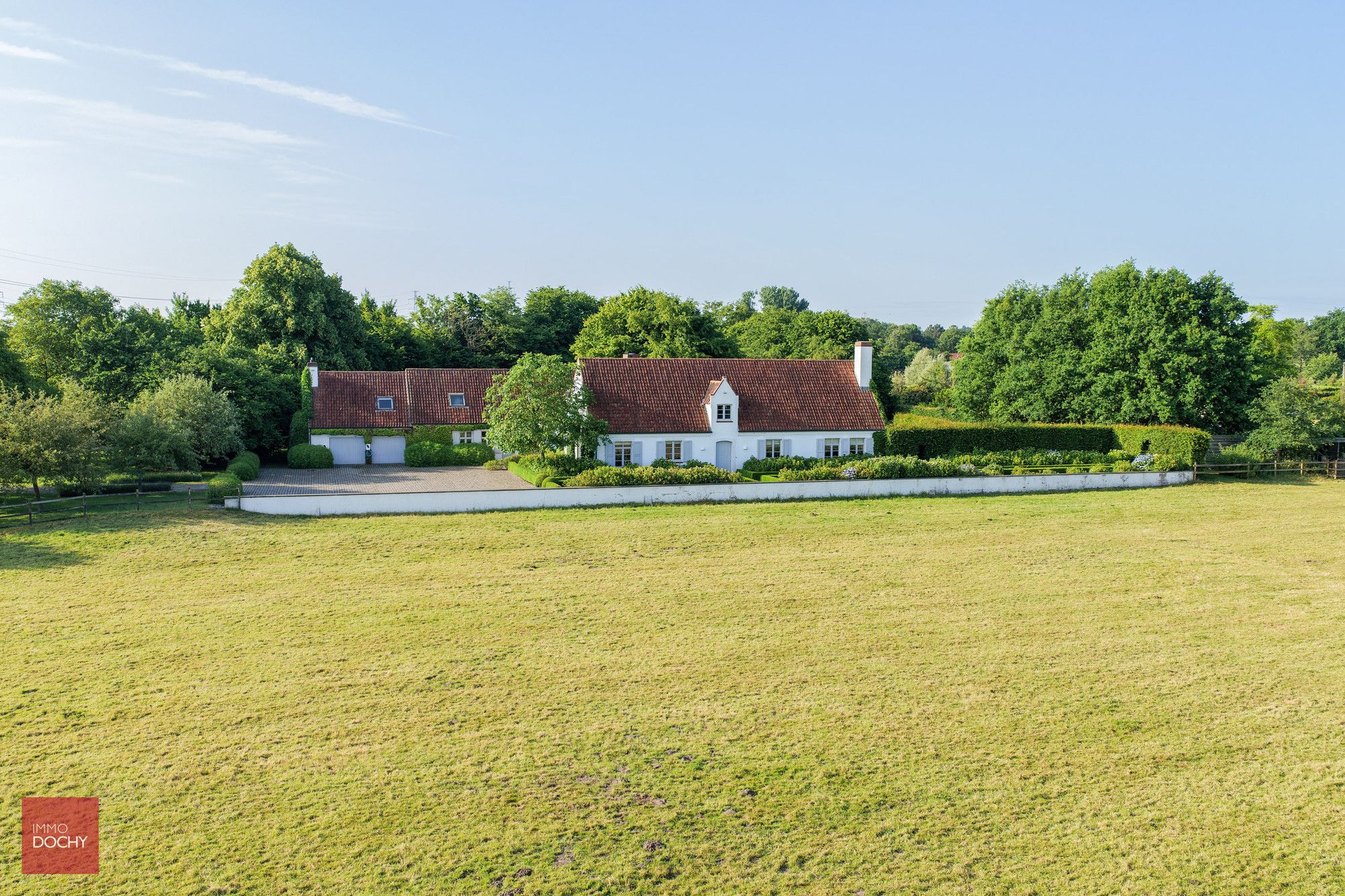 Ruim en rustig gelegen luxueus landhuis foto 8