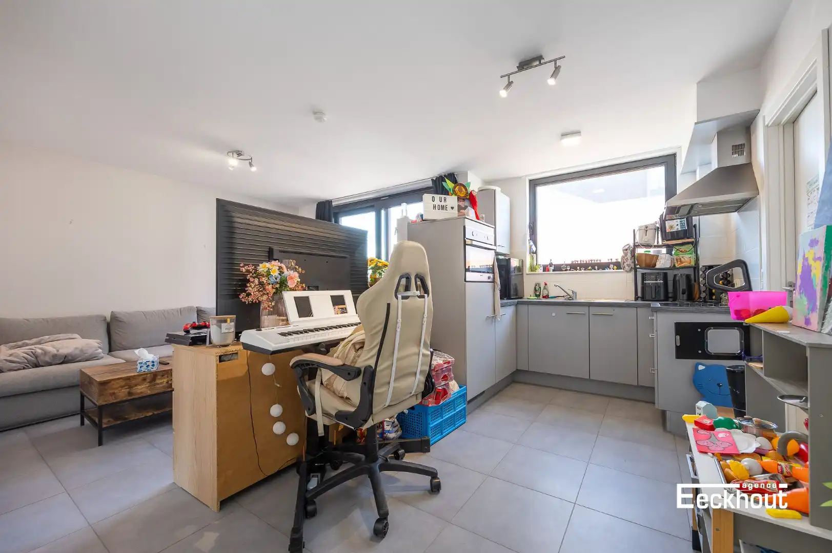 Instapklaar appartement op enkele passen van het centrum te Oostende! foto 4