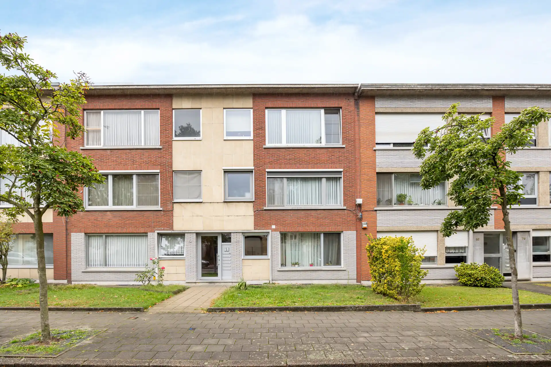 Gelijkvloers appartement met tuin te huur in Hoboken foto {{pictureIndex}}