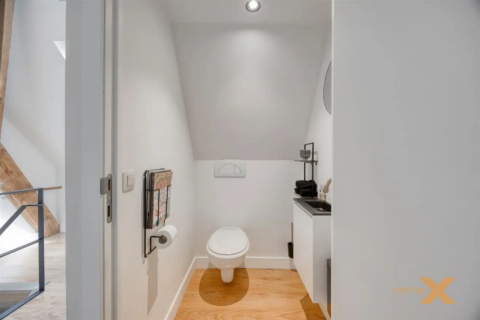 INSTAPKLARE HOEVEWONING MET STALLINGEN EN WEIDEN foto 17