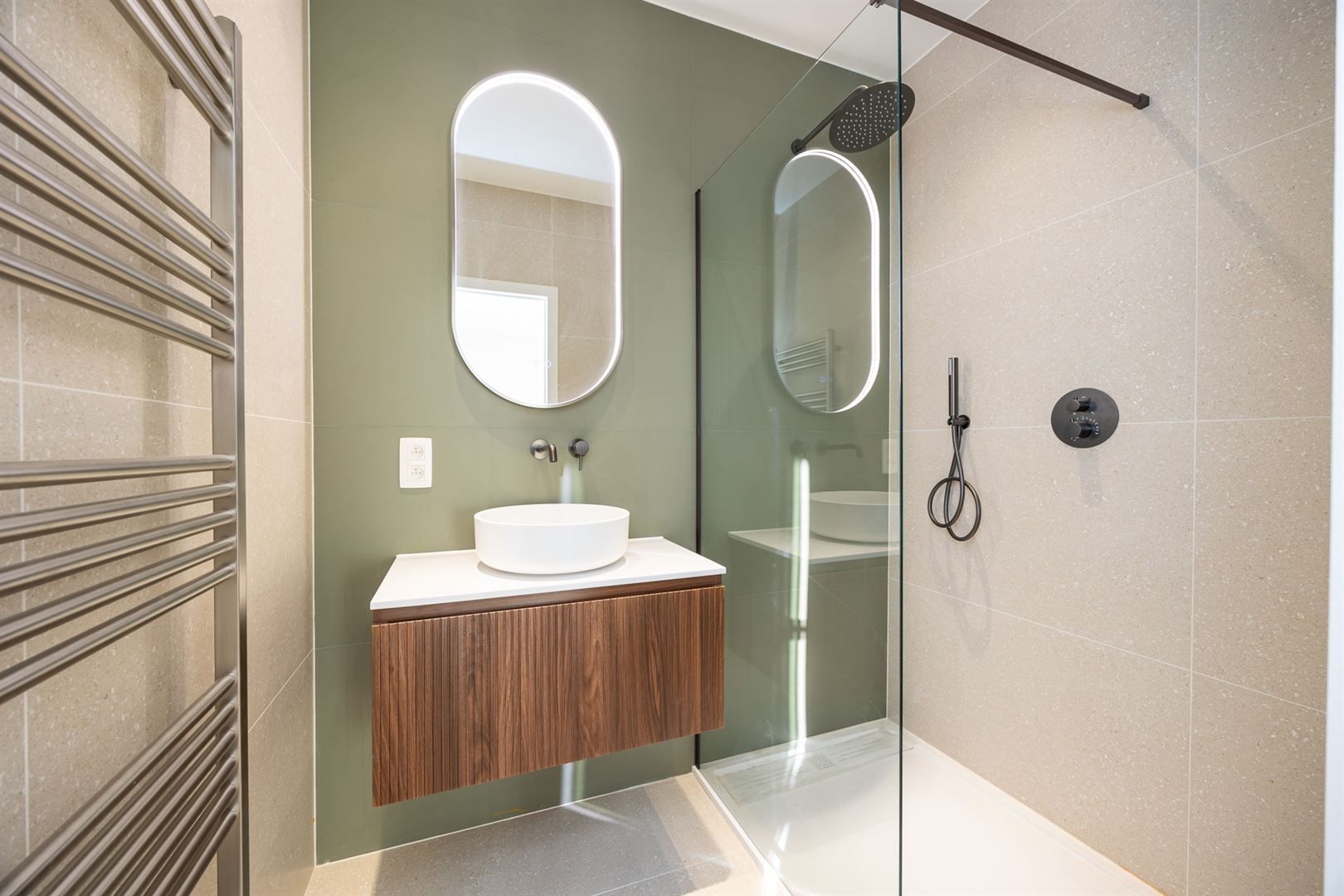 Renovatieproject in kleinschalig gebouw foto 12