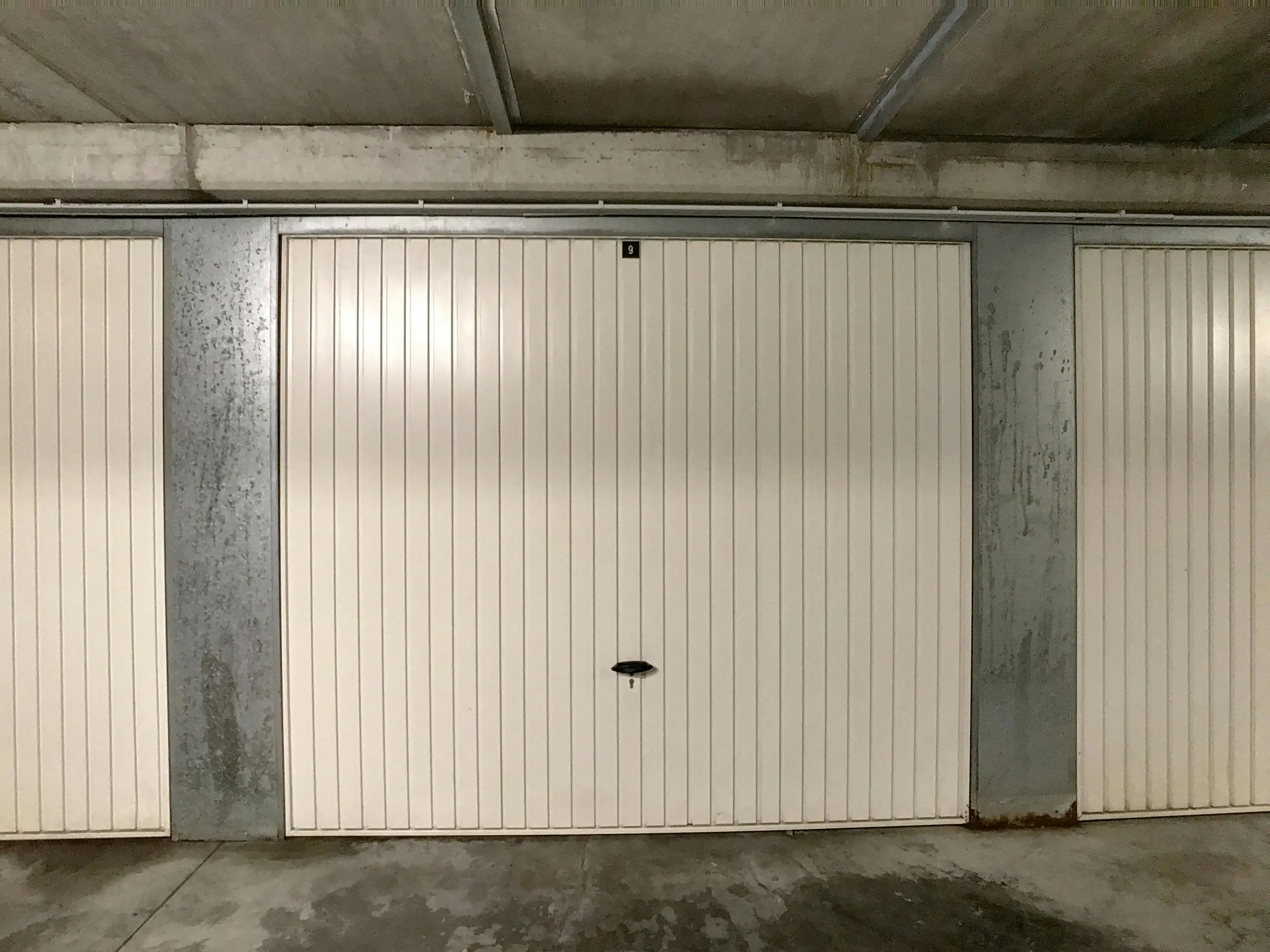 Vlot bereikbare garagebox te koop te Middelkerke! foto 9