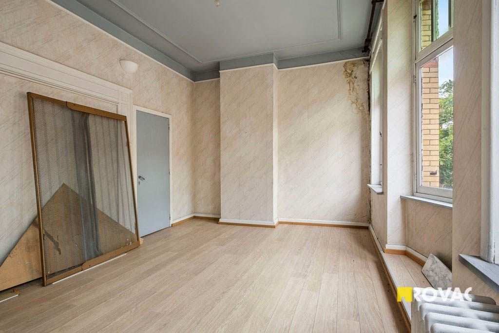 Te renoveren handelspand met woonst in hartje Izegem foto 21