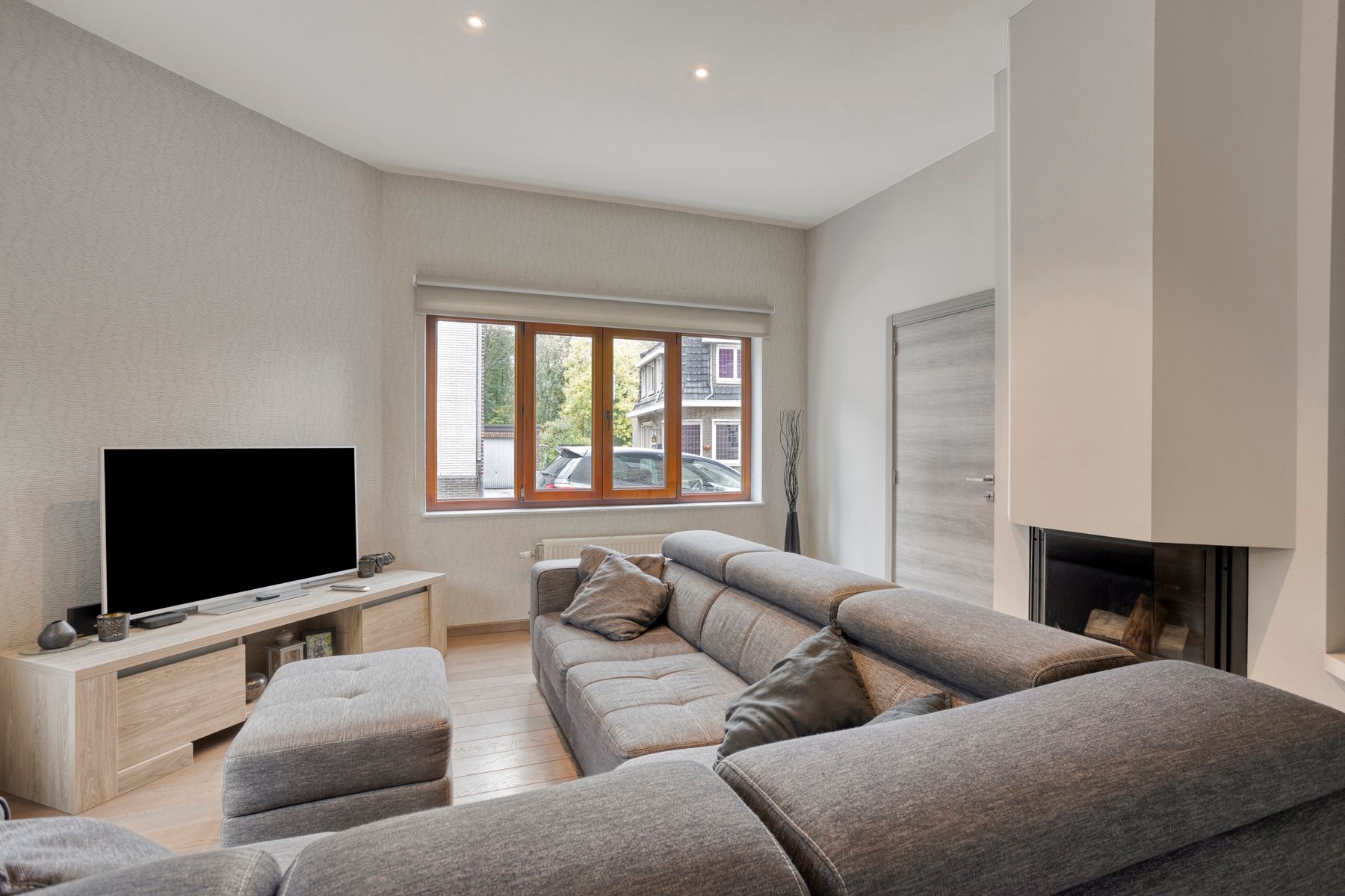 Woning met 3slpk, tuin en oprit, dorpskern nabij Beukenbos. foto 5