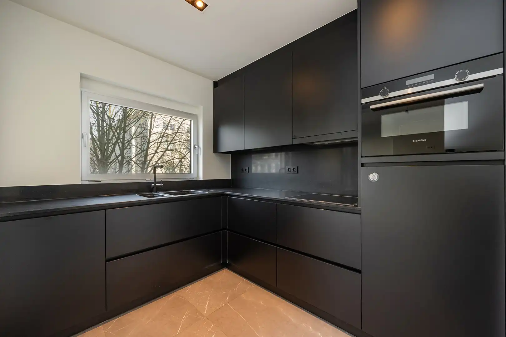 APPARTEMENT MET ZICHT OP KMSKA foto 5