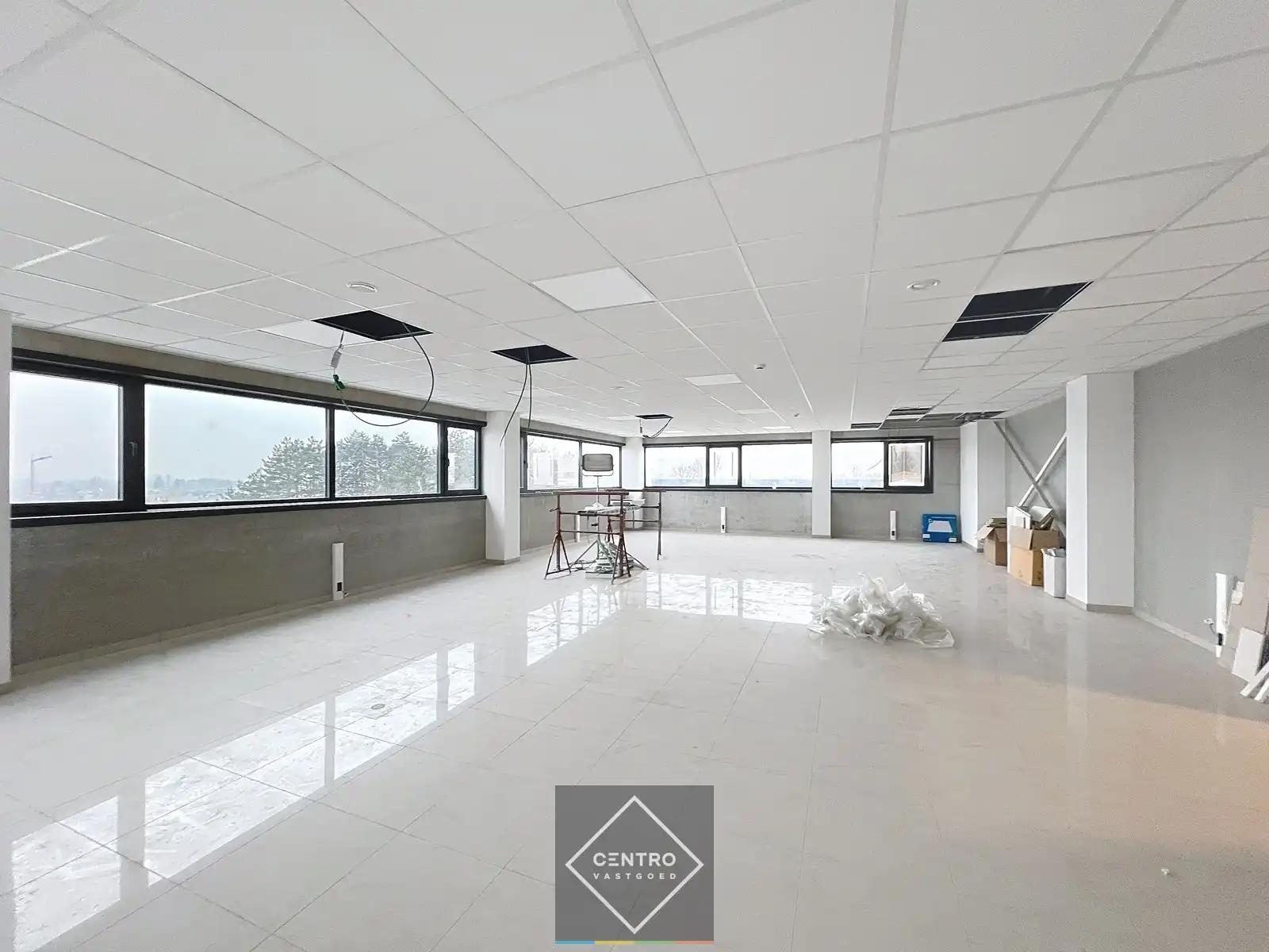 Laatste ENERGIEZUINIGE kantoorruimte (± 210 m²) TE HUUR op zichtlocatie te Vichte. Laadpalen, warmtepompen etc. foto 7