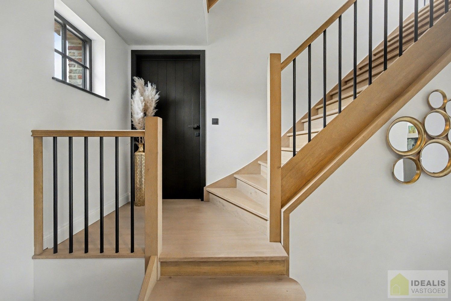 IDEALIS VASTGOED - BIJZONDERE EN HOOGWAARDIG AFGEWERKTE VILLA OP GEGEERDE LOCATIE foto 6