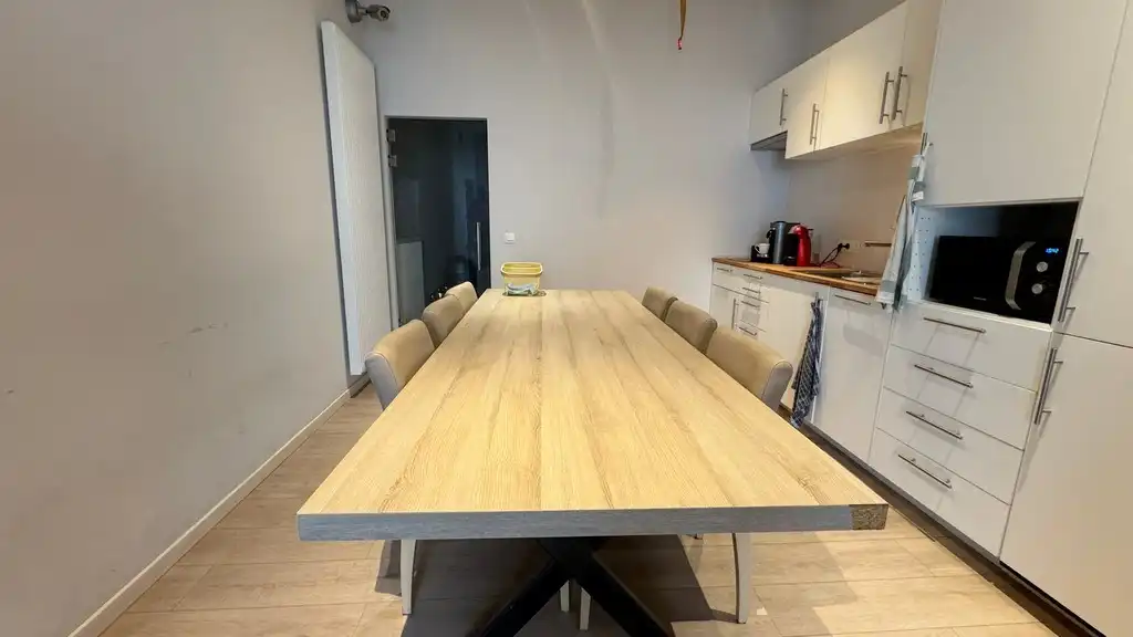 Loods met kantoor te huur nabij A12 in Wilrijk foto 8