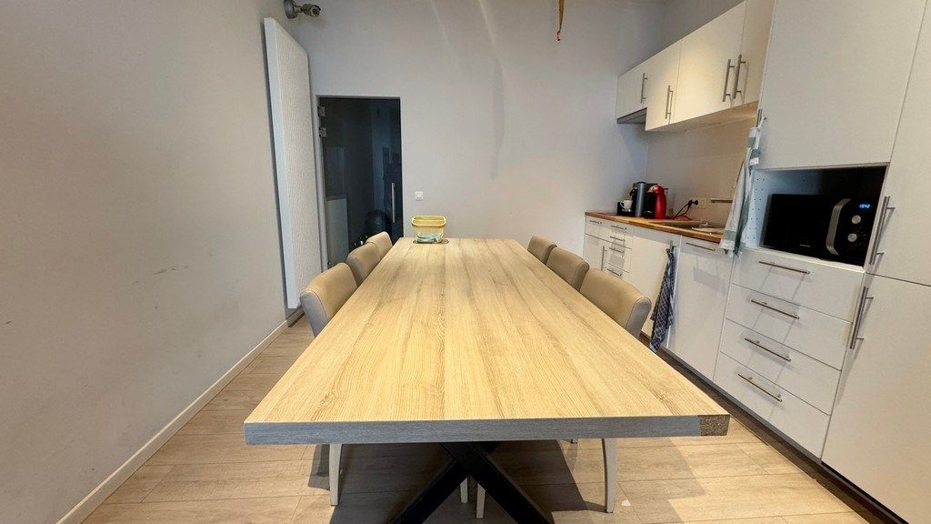 Loods met kantoor te huur nabij A12 in Wilrijk foto 8