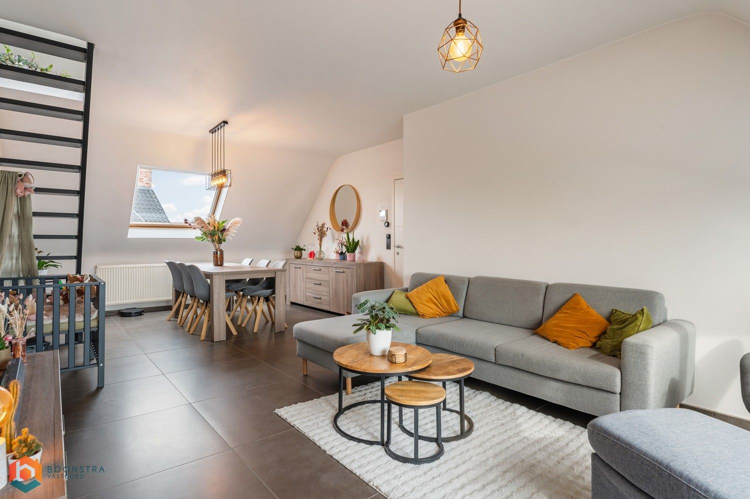 Energiezuinig duplex appartement met 2 slpkrs, terras, zonnepanelen en airco foto 9