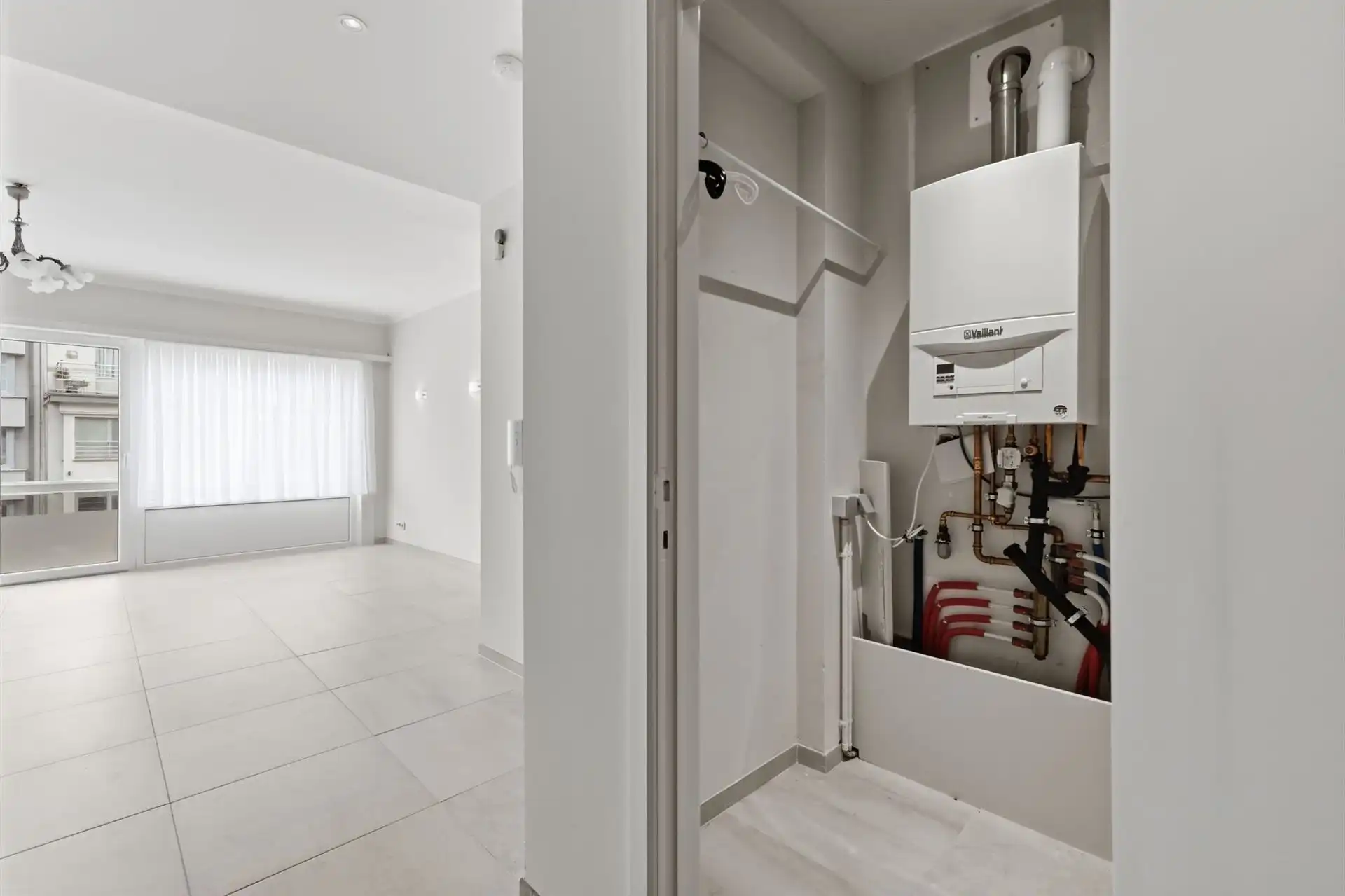 GERENOVEERD / RUGZIJDE ZEEDIJK foto 13