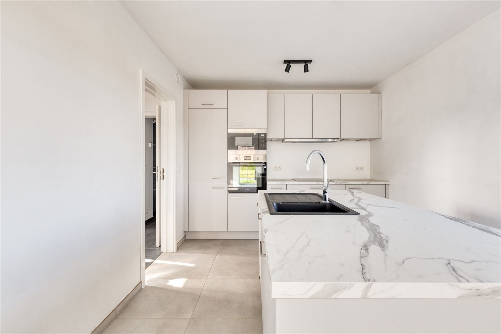 Nieuwbouwwoning op absolute topligging foto 8