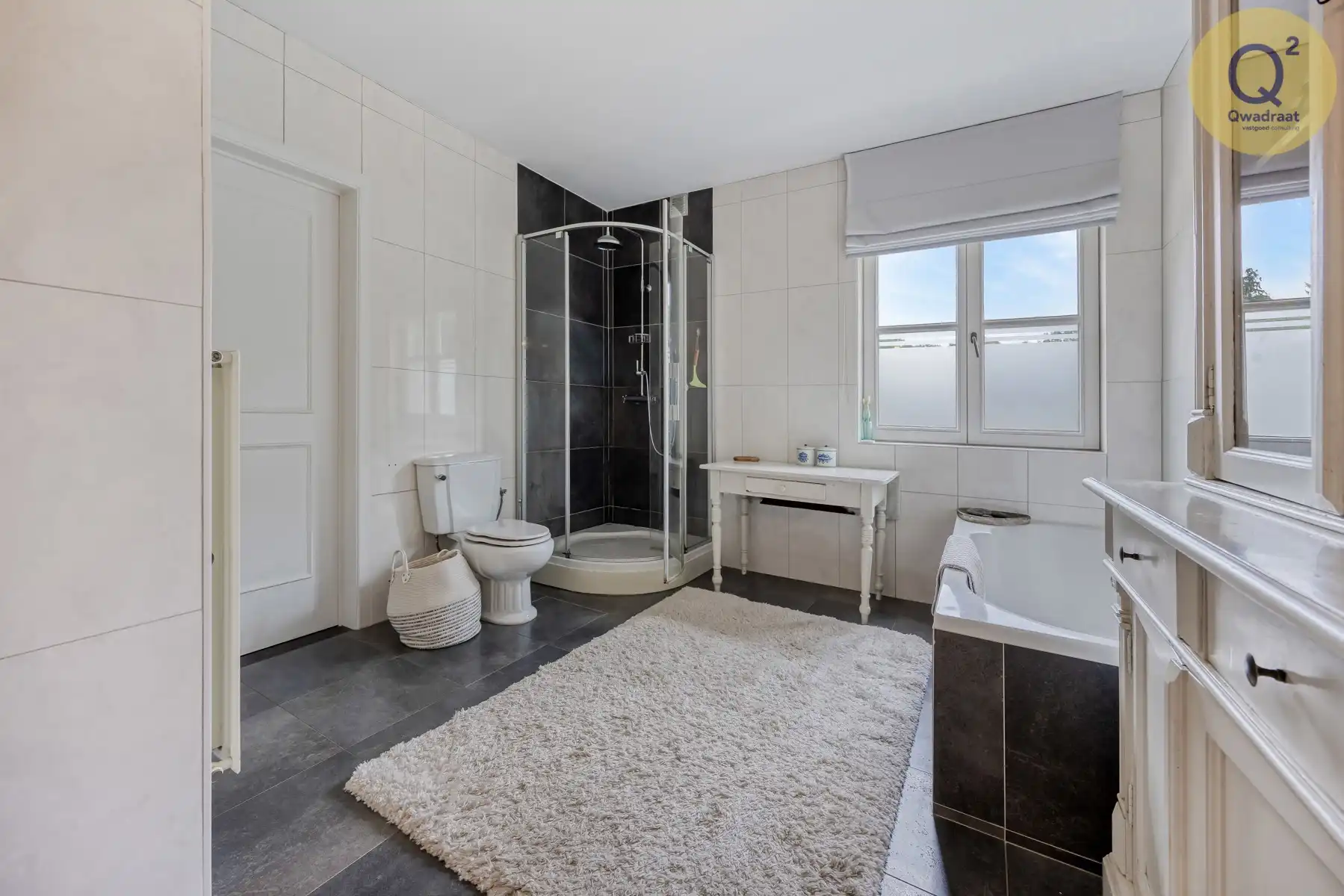 Rustig gelegen villa van met zwembad en poolhouse  foto 55