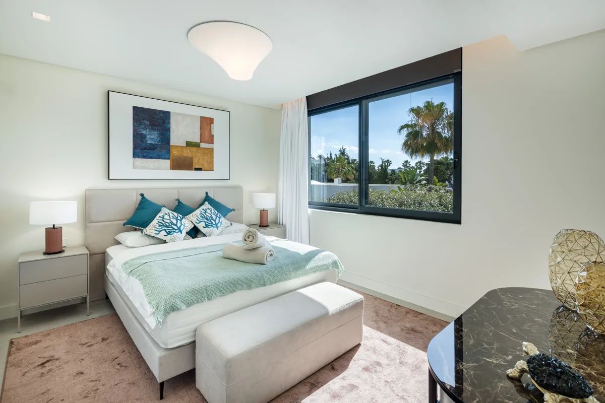 Exclusieve Award-winnende villa in Marbesa: luxe wonen op slechts stappen van het strand! foto 17