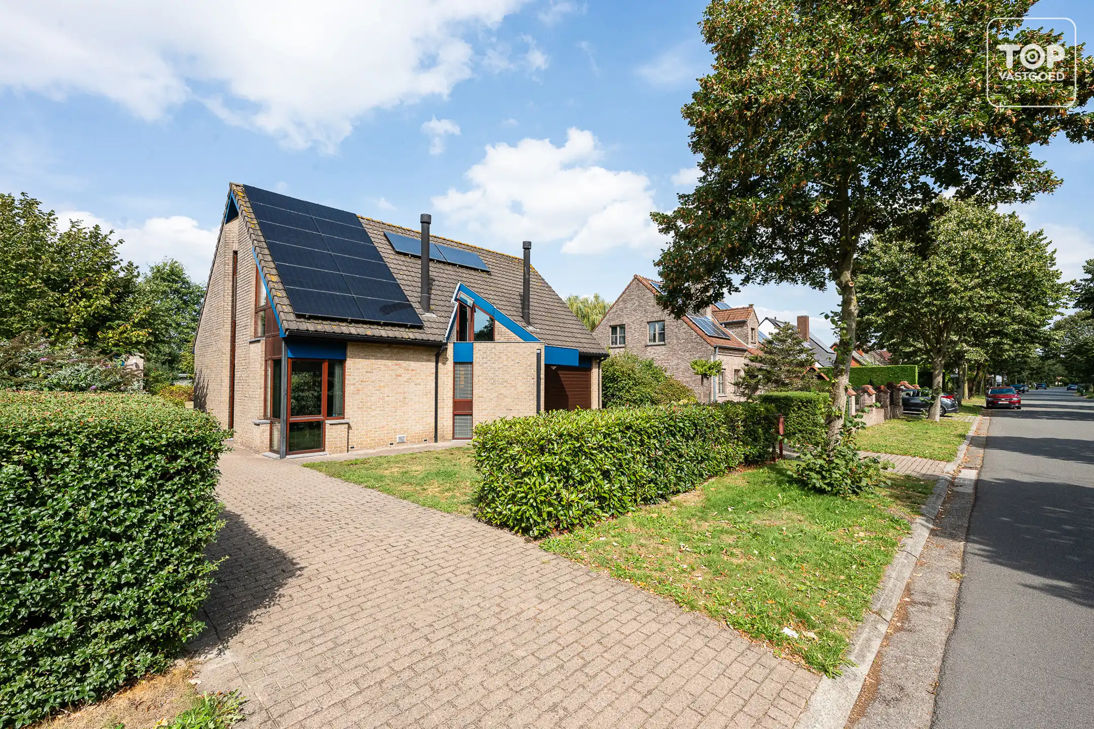 Instapklare open bebouwing op een perceel van 926m².  foto {{pictureIndex}}