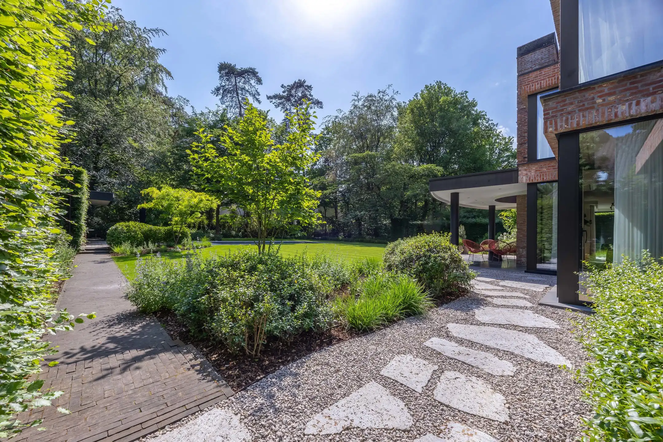 Architectenvilla met zwembad en ZW tuin in Hof Ter Linden foto 24