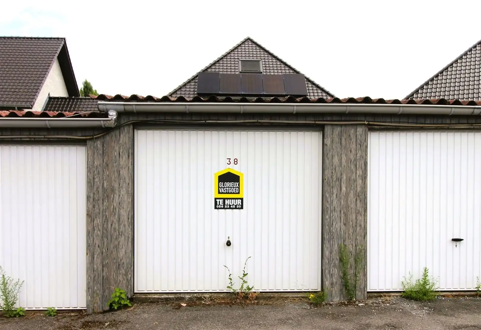Garagebox foto {{pictureIndex}}