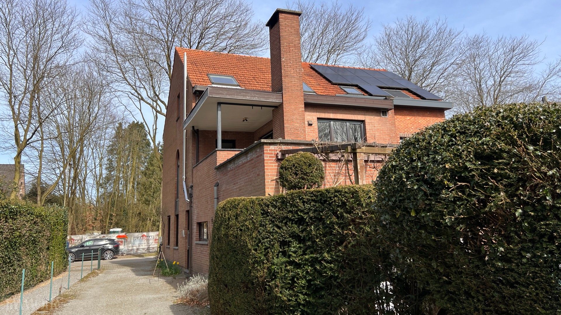 Ruim duplex appartement met terras in Brasschaat. foto 16