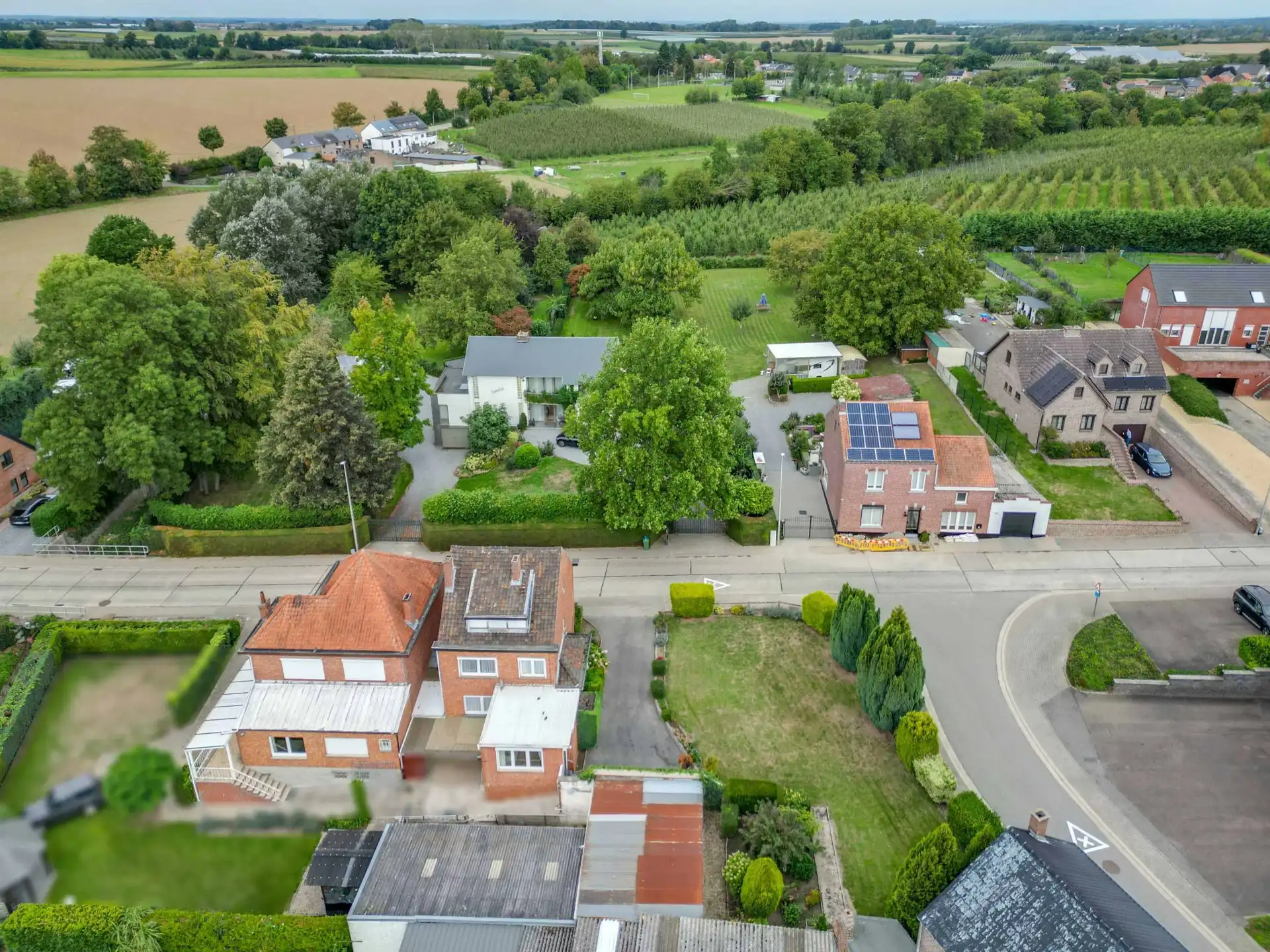 Ruime woning met potentiële bouwgrond foto 22