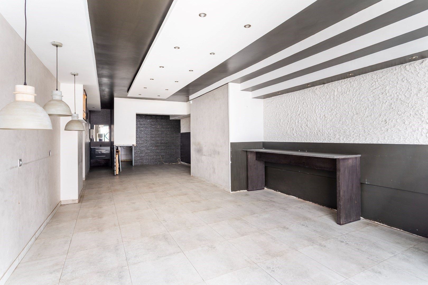 Winkelpand op strategische locatie foto {{pictureIndex}}