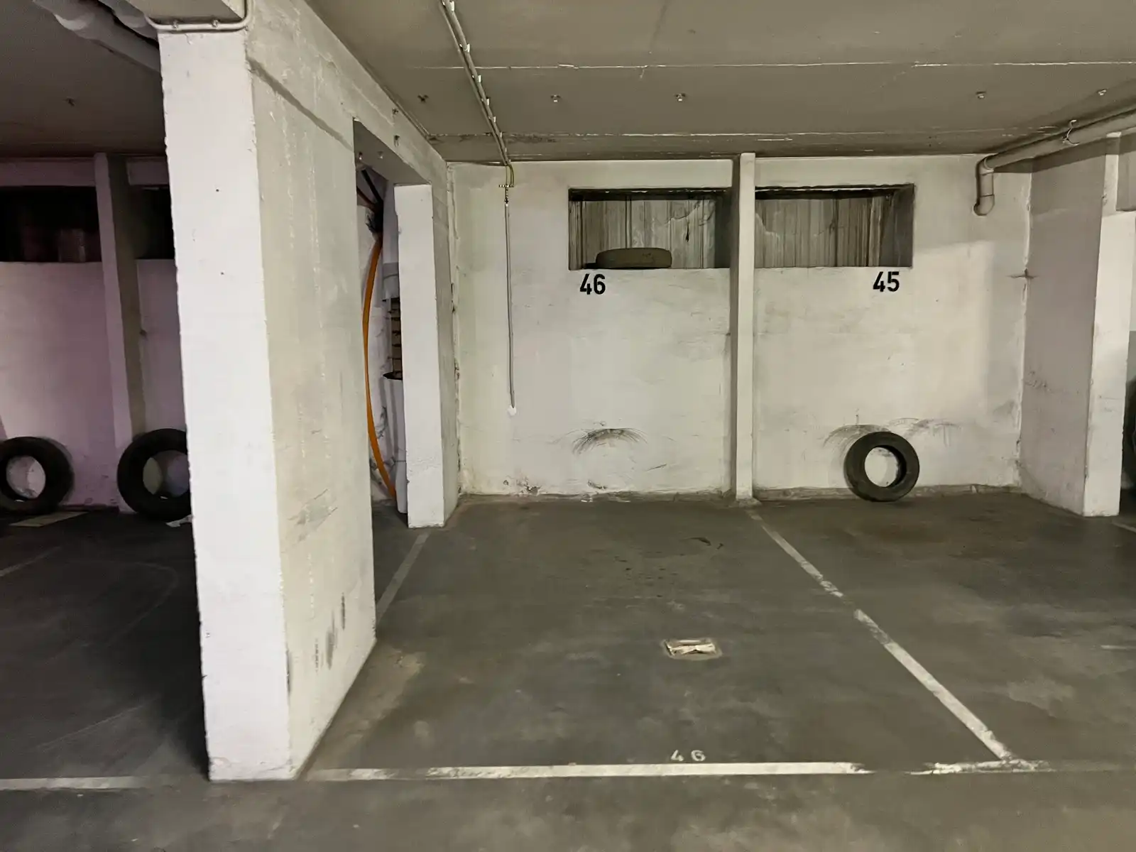 Commerciële Ruimte met Privatieve Kelder en Parking foto 12