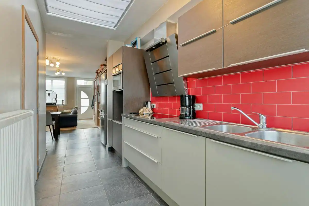Instapklaar huis te koop met 2 slaapkamers in de Ieperstraat in Poperinge foto 7