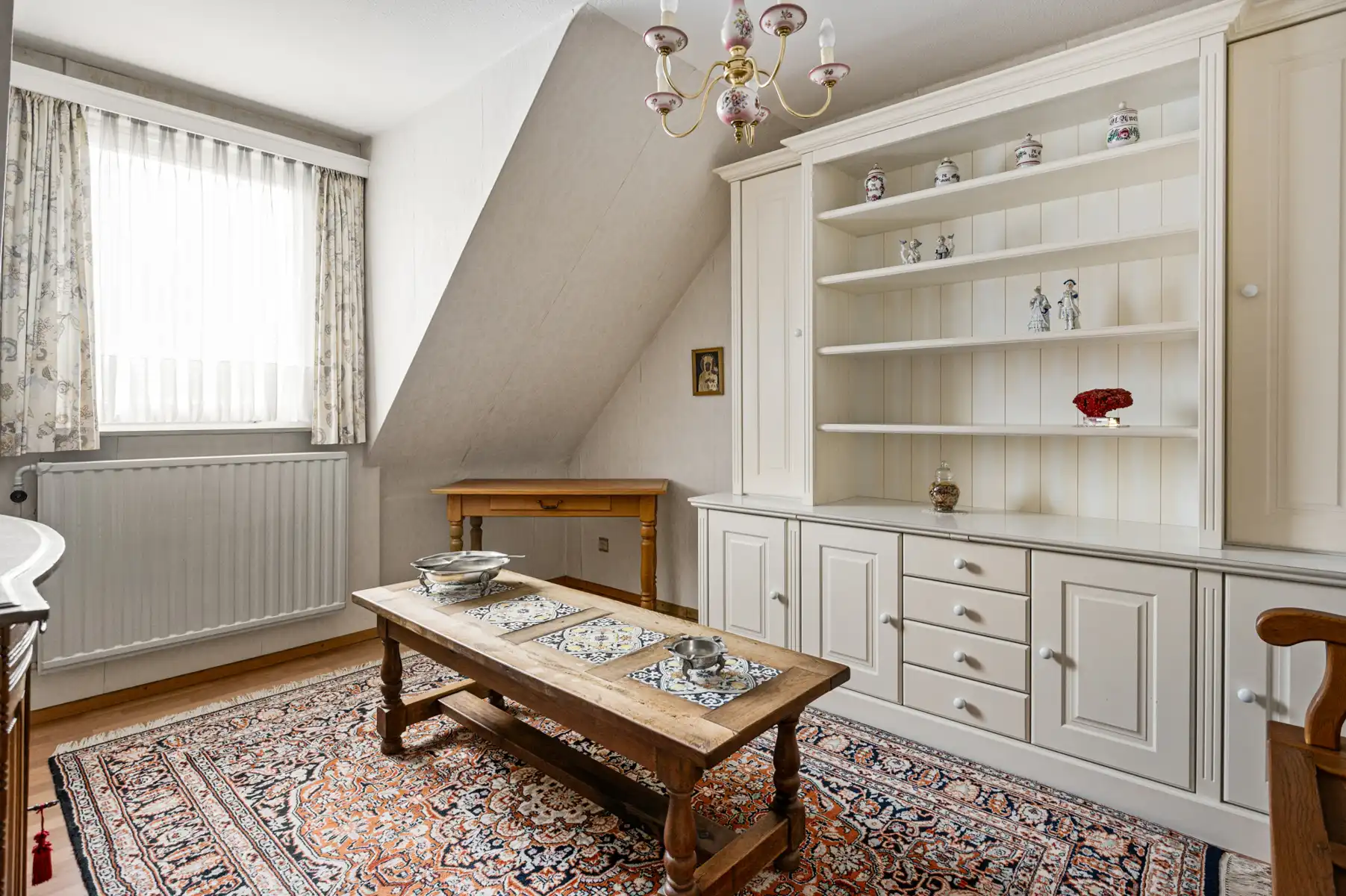 Ruime gezinswoning met tuin en garage op 856 m2 foto 19