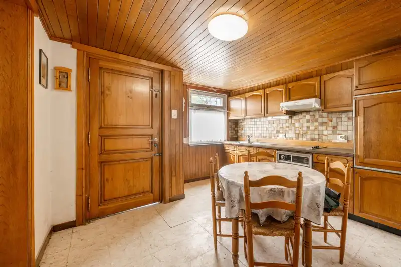 Grondig te renoveren woning op ruim perceel van 1384 m²  TE KOOP in Wielsbeke!⭐ foto 6