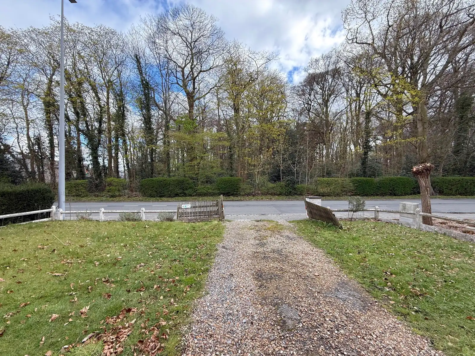 Te renoveren woning met 3 slaapkamers, garage en tuin foto 25