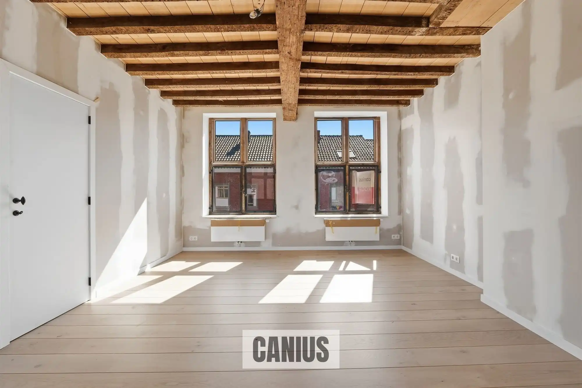 STATIGE WONING MET 3 SLKS EN TERRAS  foto 22