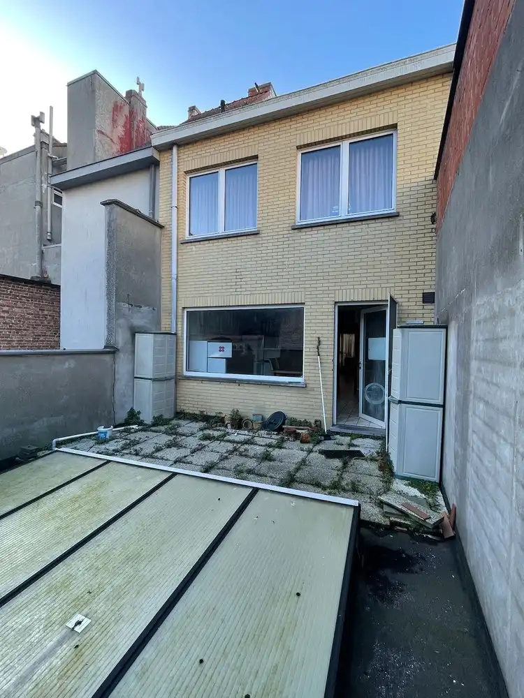Handelsruimte met ruim, bovenliggend duplex-appartement op toplocatie in Blankenberge foto 9