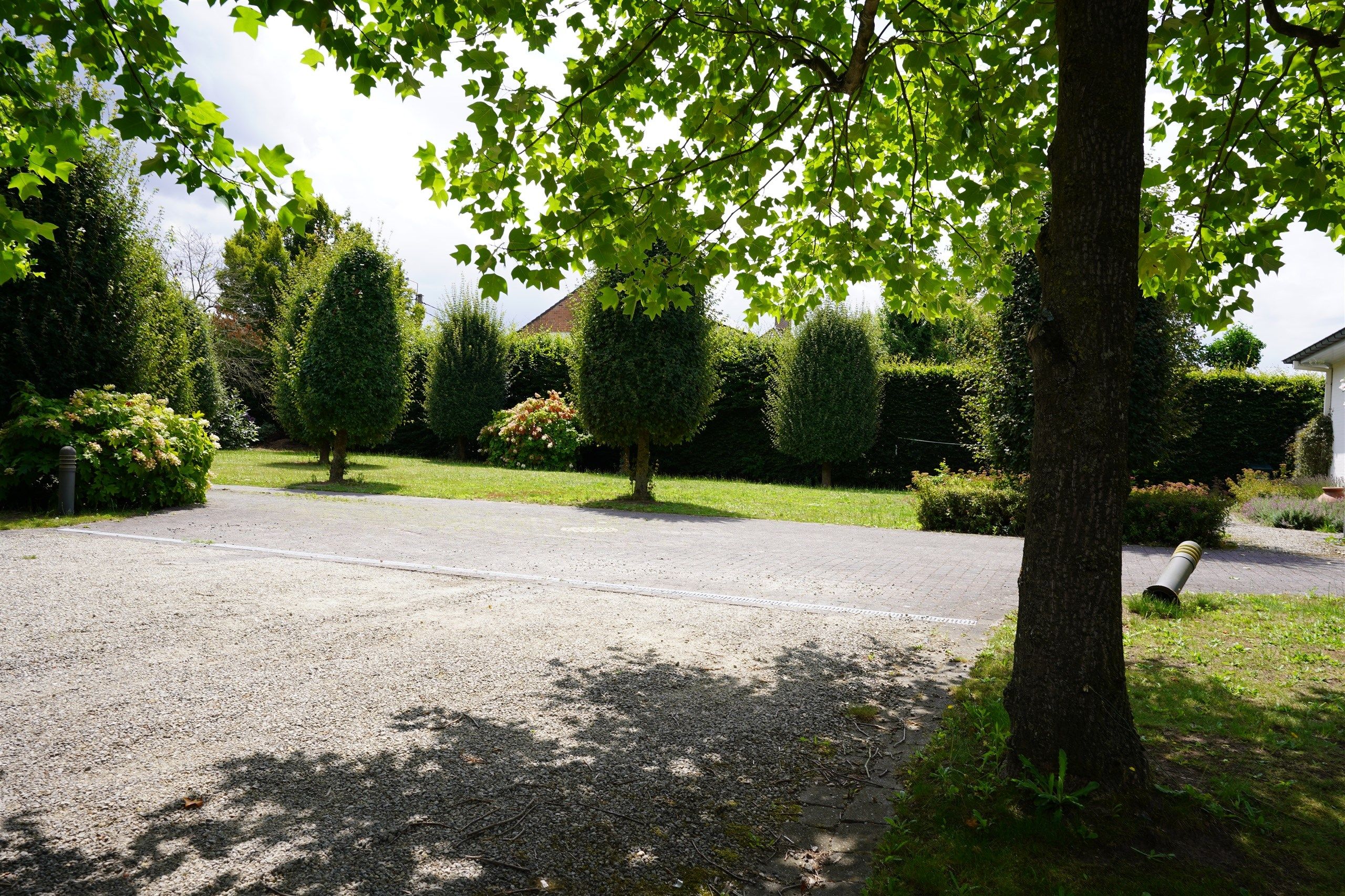 Zeldzame kans: bouwgrond op hoekperceel (885 m²) foto 2