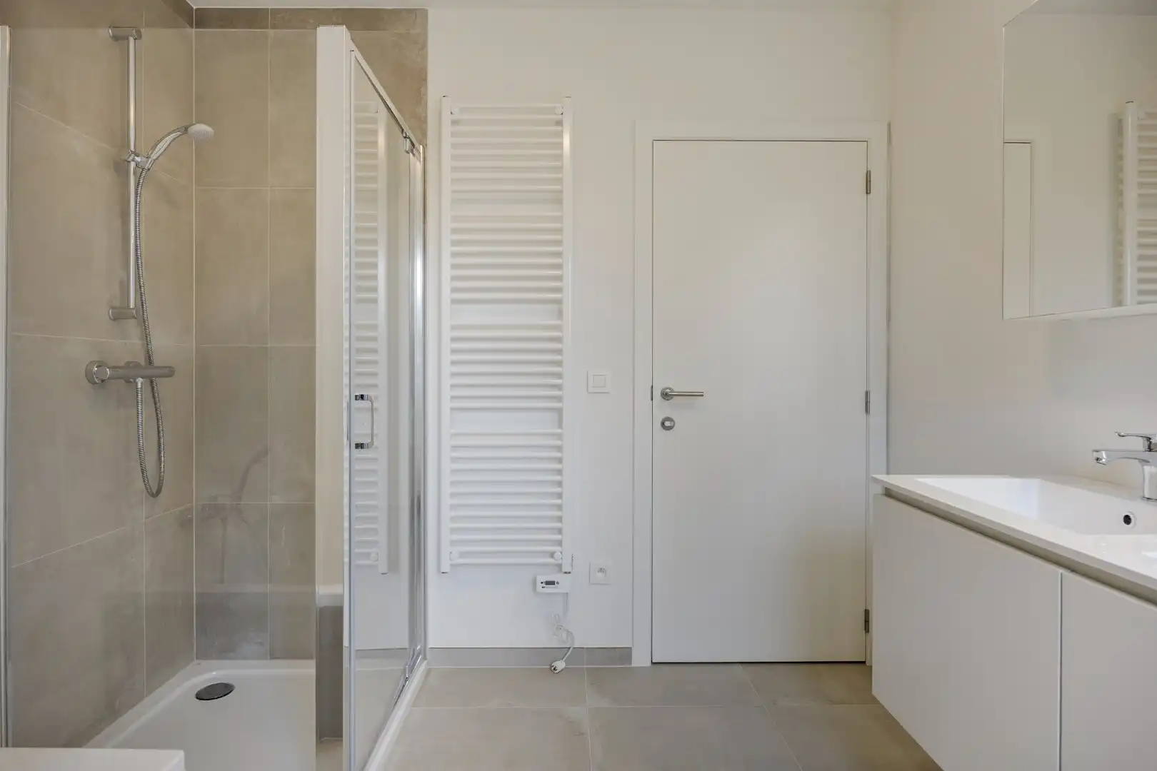 Nieuwbouwwoning met 3 slpks, gelegen op wandelafstand van het centrum !  foto 16