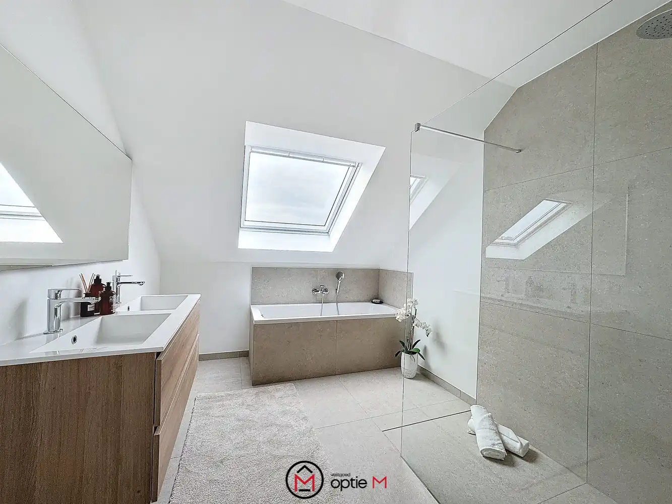 RUIM DUPLEX APPARTEMENT MET MOOI TERRAS foto 21