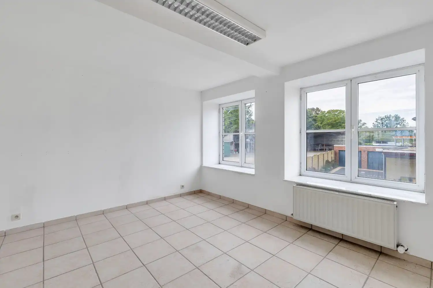 Unieke vastgoedopportuniteit! Ruim bedrijfscomplex met 2 appartementen en exclusief penthouse op 46a 55ca! foto 107