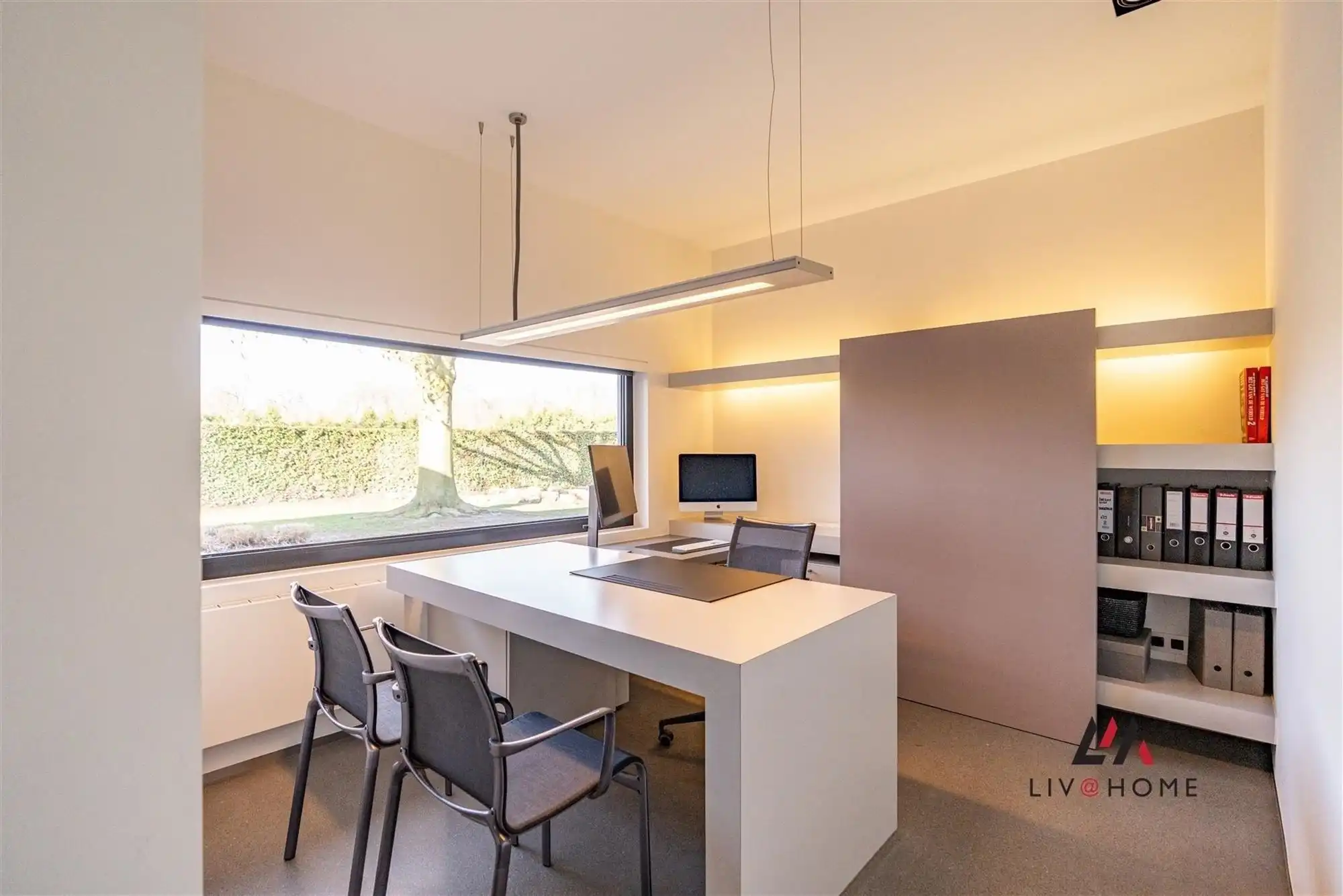 Moderne landbouwwoning met serre en loods op +/- 2  ha foto 16