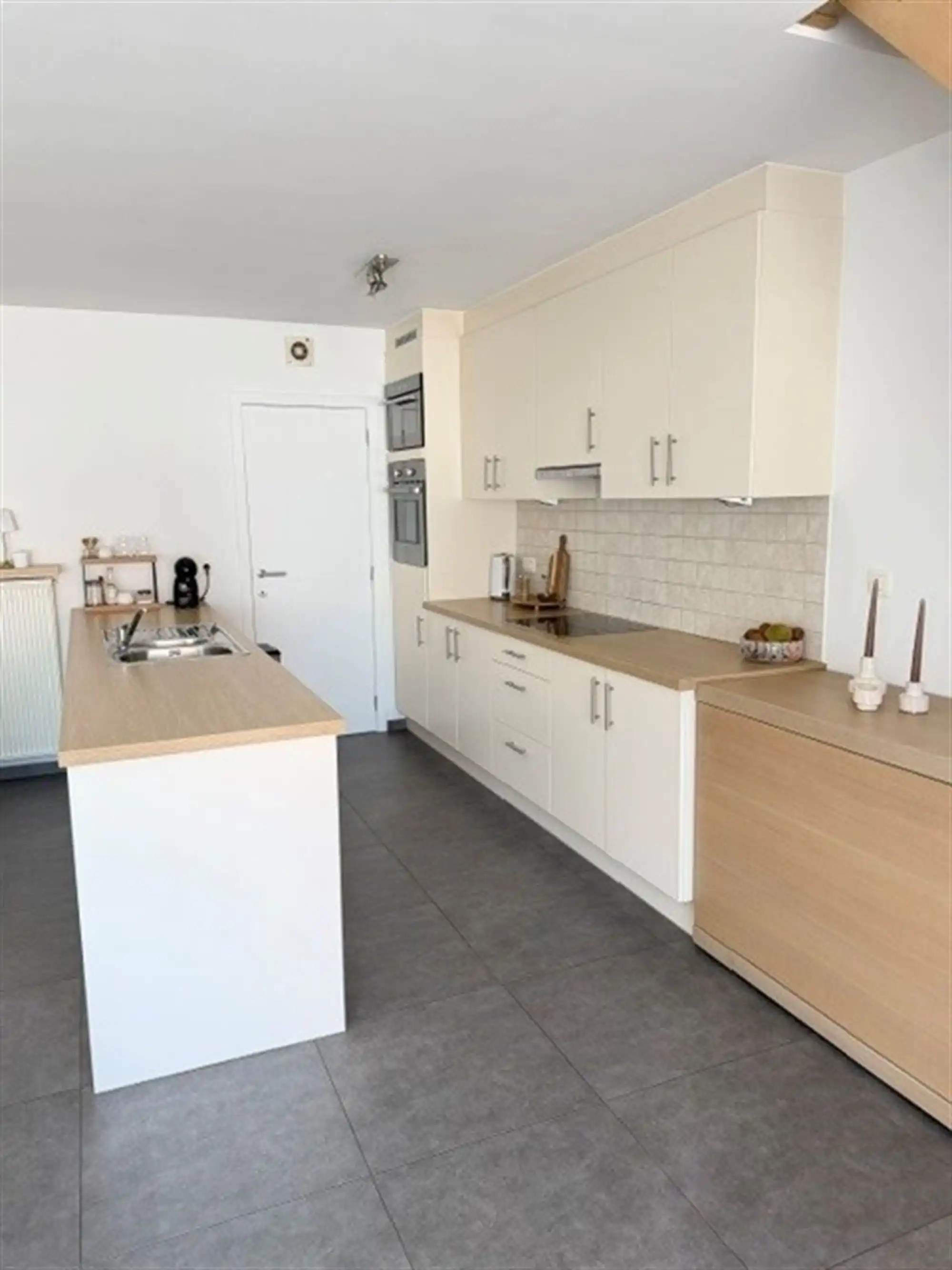 Zeer tof en afgewerkt duplexappartement foto 3