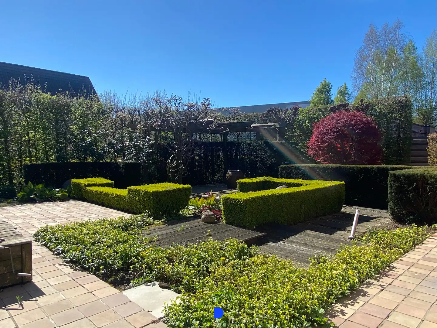 Handelspand met woonst op commerciële ligging. foto 25