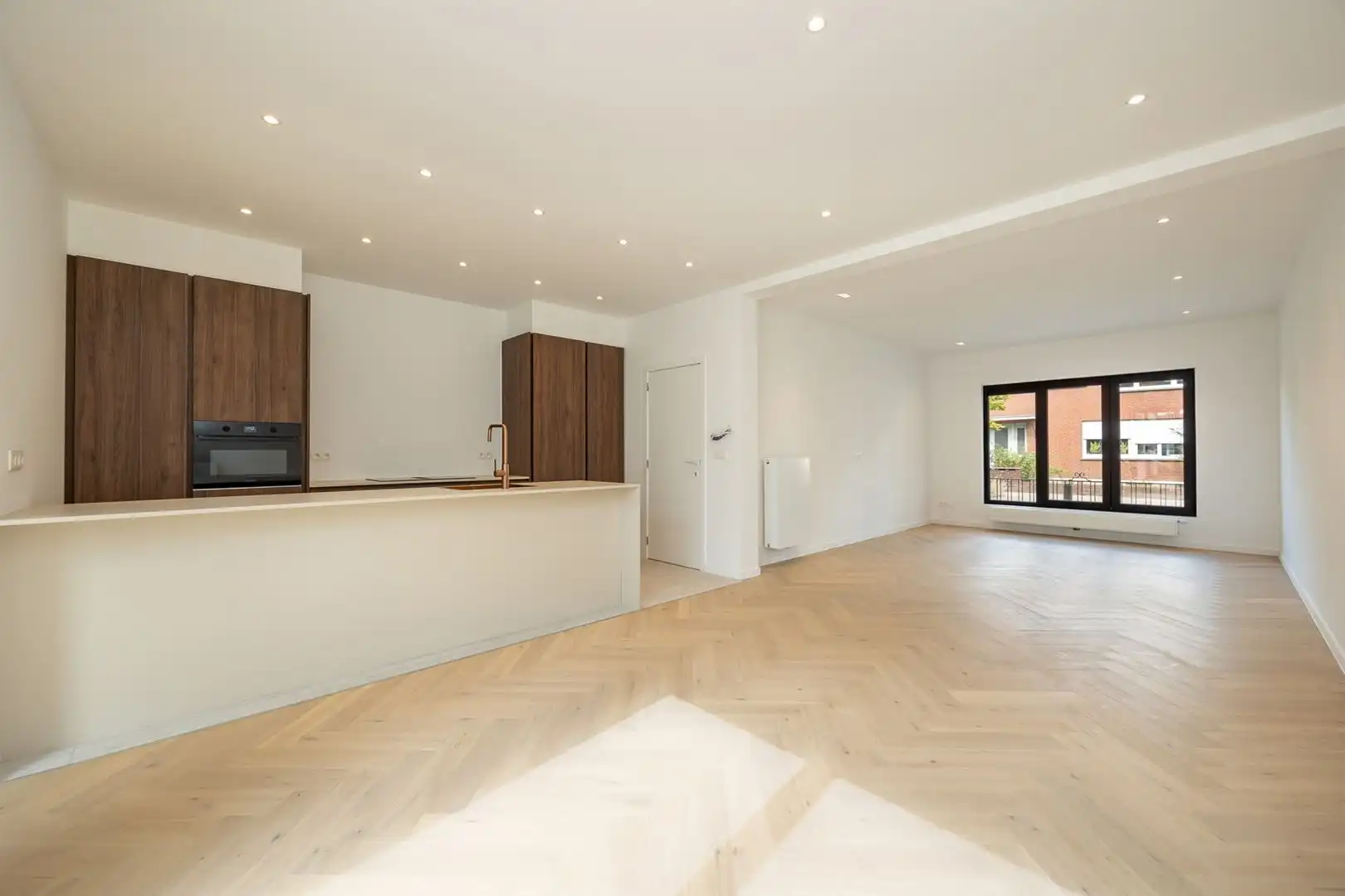 Top-gerenoveerd gelijkvloers appartement in Ekeren-Donk foto 4