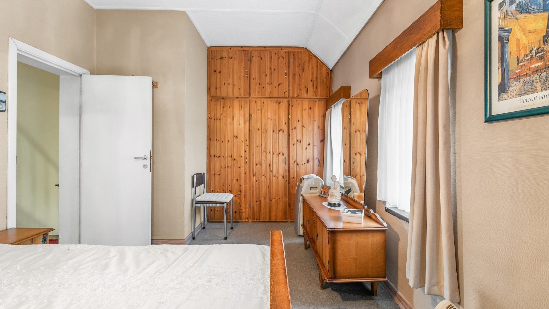 Te renoveren woning (G.B.) met 3 slpkrs  te Genk foto 10