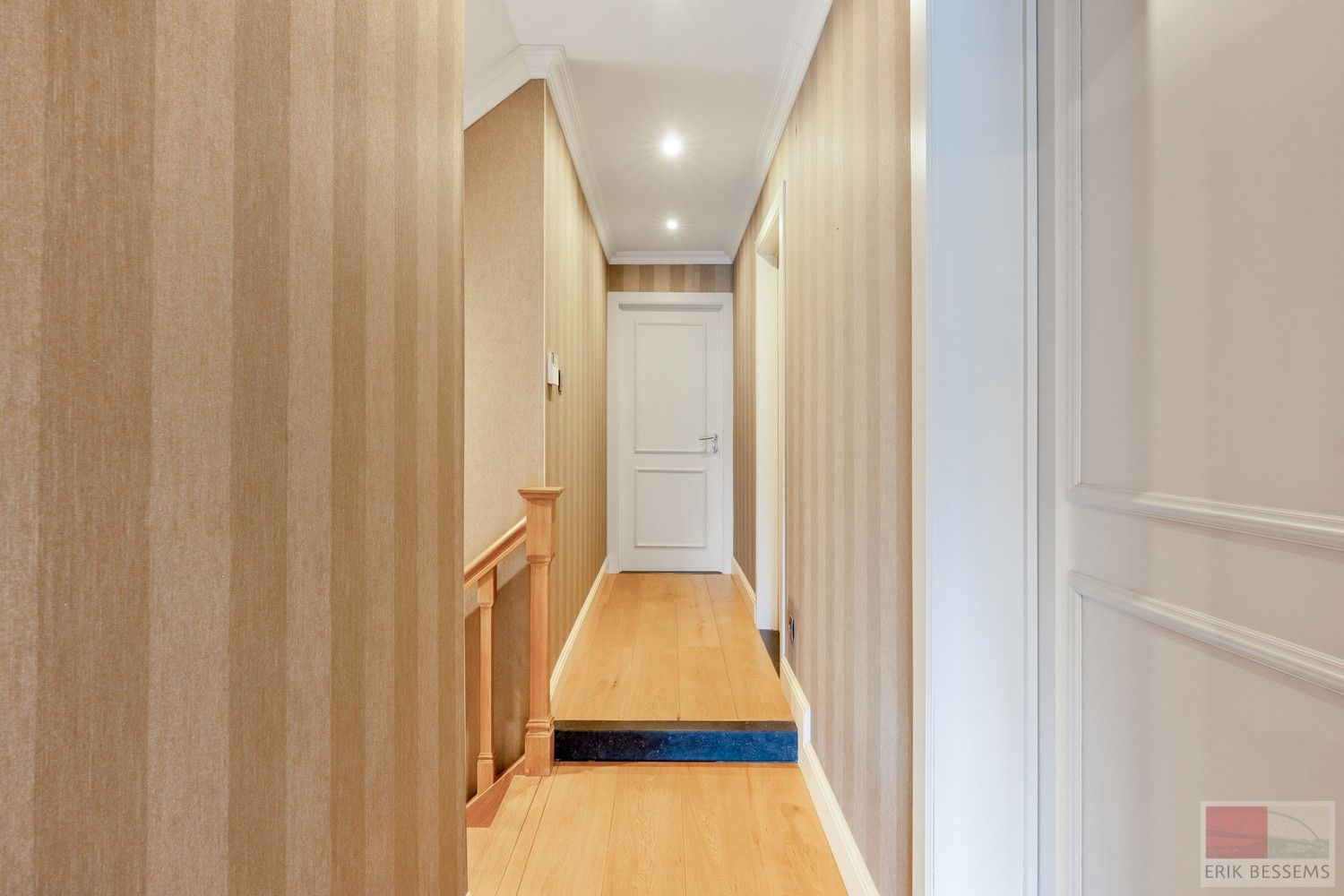 Deze ruime landelijk gelegen woning, met een woonoppervlakte van circa 287 m² en gelegen op een perceel van 3969 m², is voorzien van alle moderne comfort. foto 16
