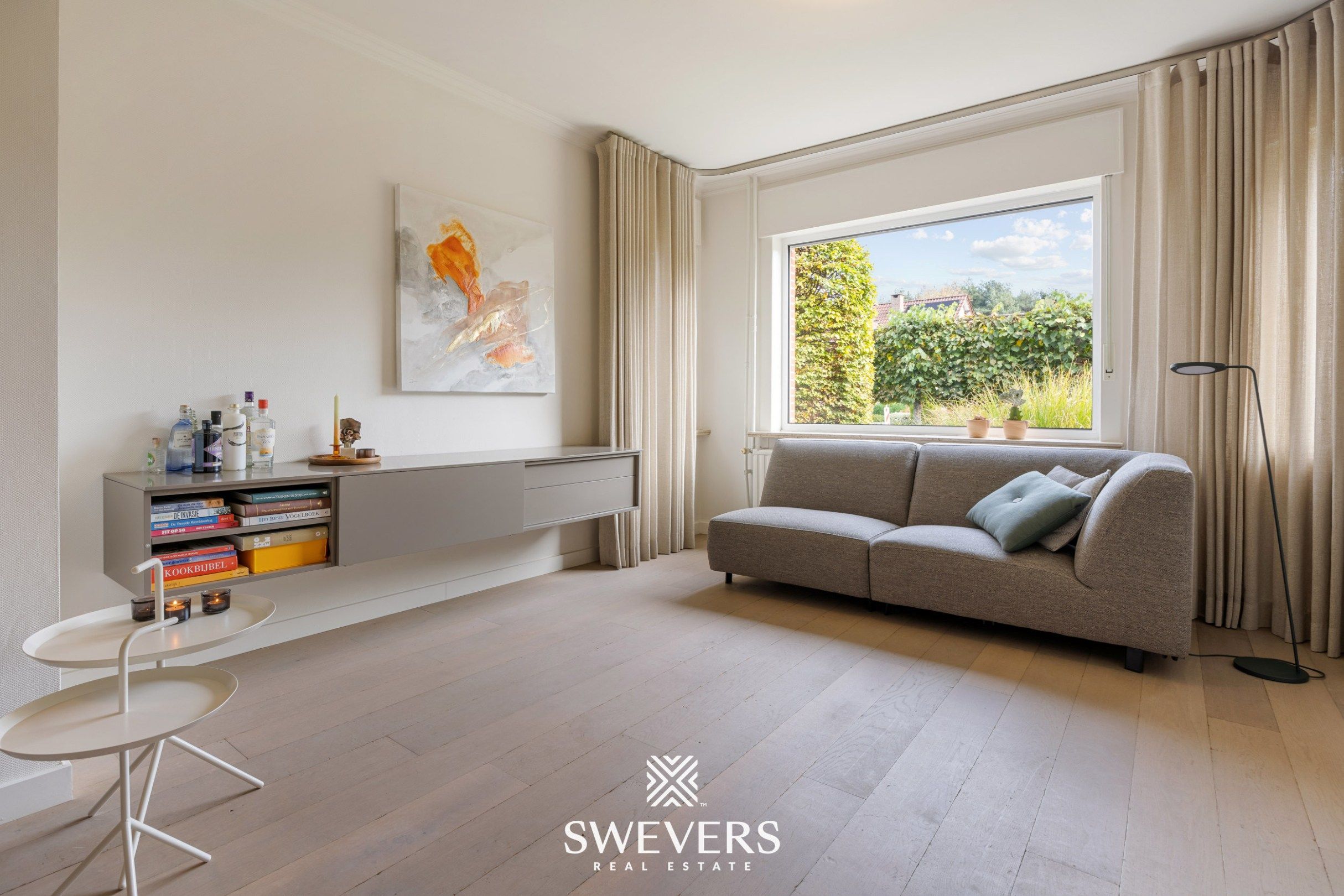 Gerenoveerde woning op 27 are en vergunde stal van 147 m² foto 4