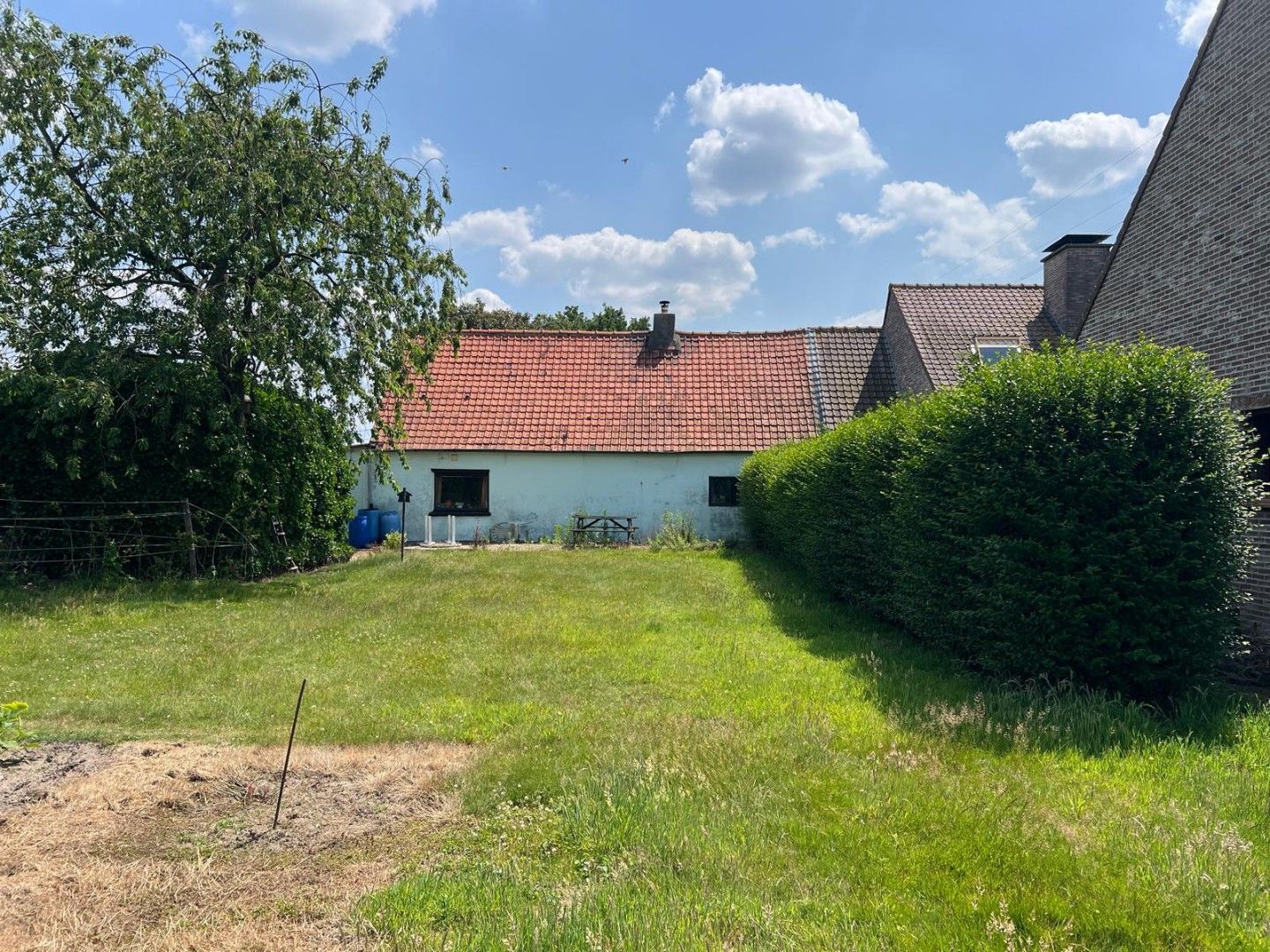 Totaal te renoveren hoeve te koop in Lievegem foto 5
