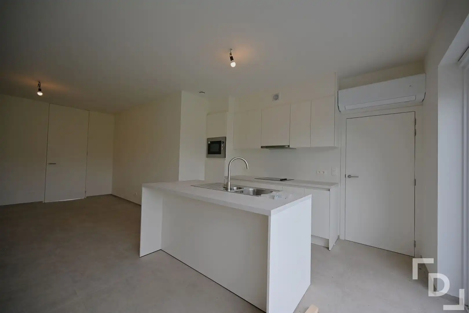 Afgewerkte nieuwbouwwoning in hartje Proven. foto 6