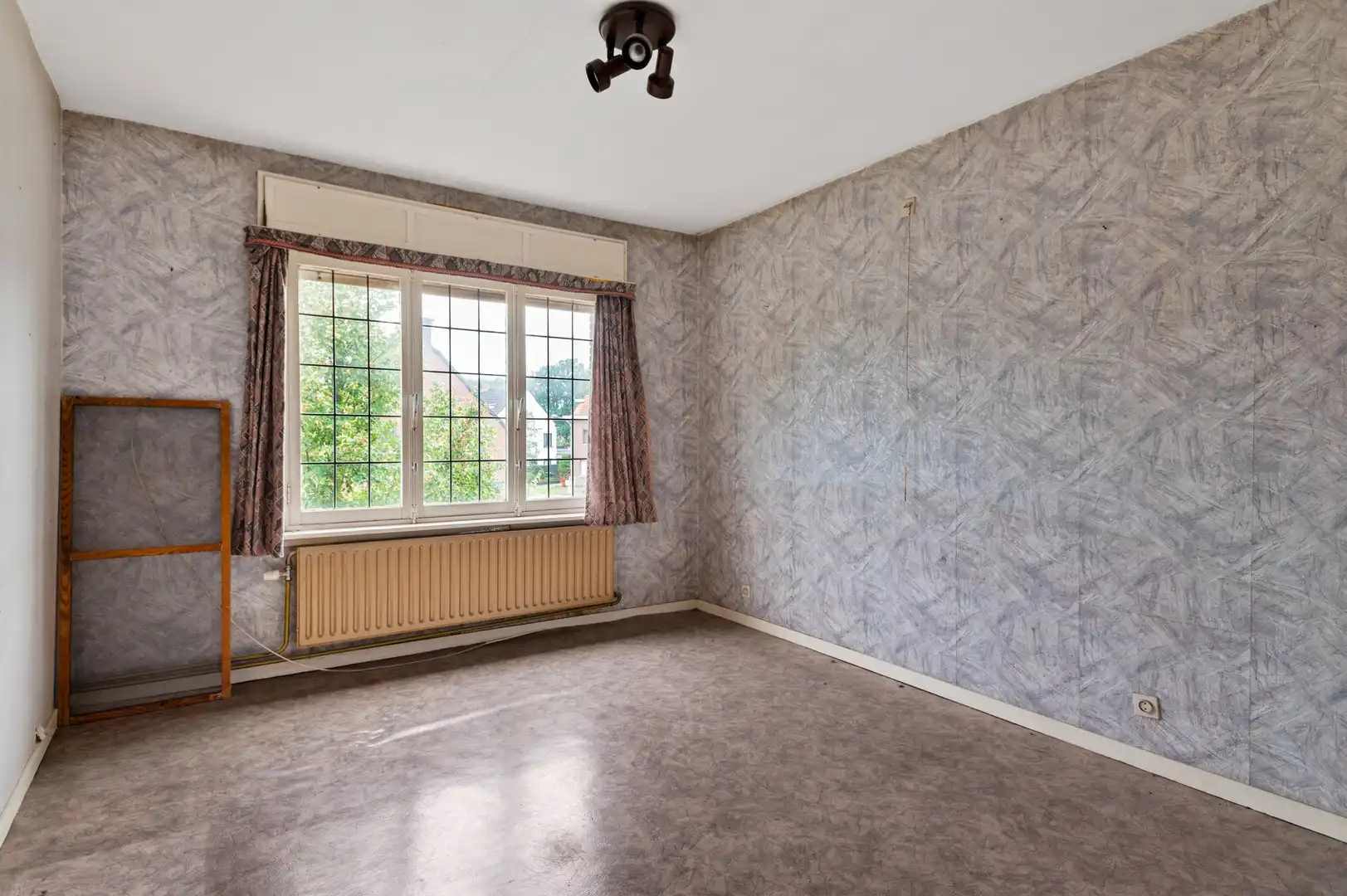 Ruime woning op uitzonderlijk perceel van 1.081 m² foto 12