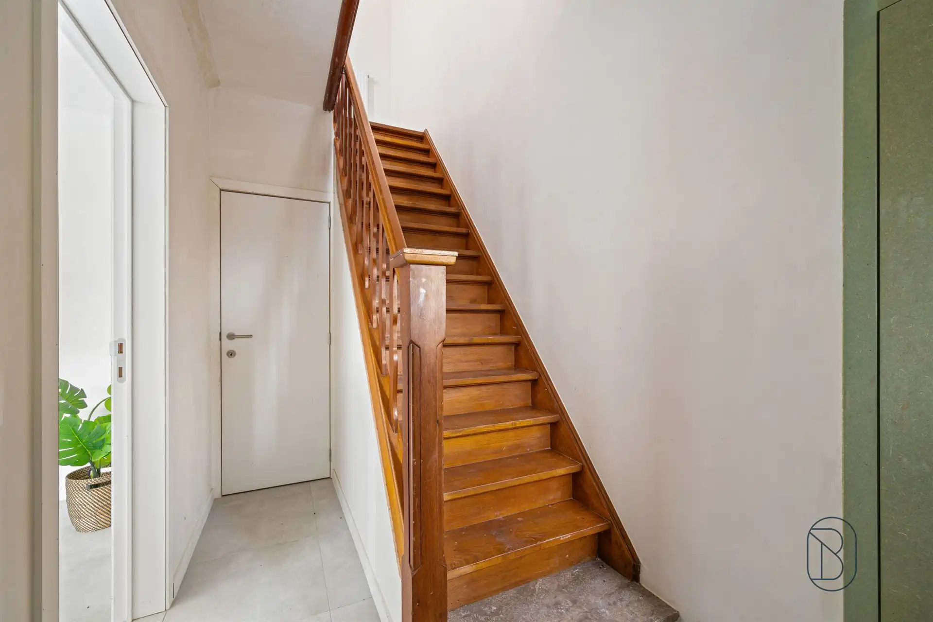 Instapklare woning met tuin en open zicht foto 10